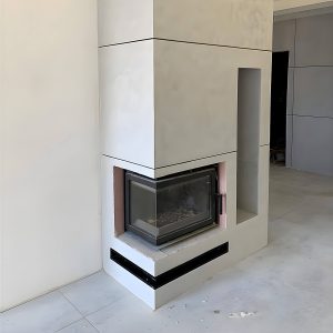 Τοποθετημένο μοντέρνο τζάκι Kratki Simple Μ S L BS 8kW σε σαλόνι με μοντέρνο design