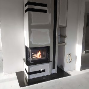 Διακόσμηση σαλονιού με μαντεμένιο τζάκι Kratki Simple Μ S L BS 8kW αριστερό γωνιακό