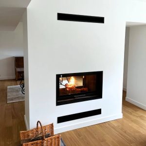 Διακόσμηση σαλονιού με διαμπερές ενεργειακό τζάκι Chazelles Cloud 100R DF